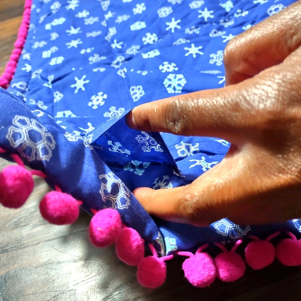 Limited Edition Christmas quilt curtain blanket - Picture 3 of 14